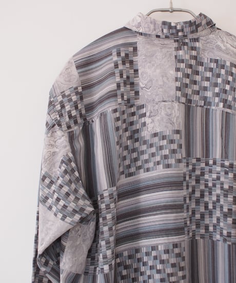 tiled pattern light shirt