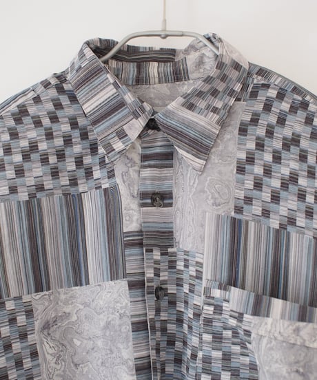 tiled pattern light shirt