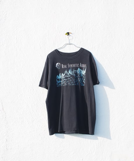 Real audio Tee
