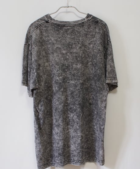 gray pirates T-shirt