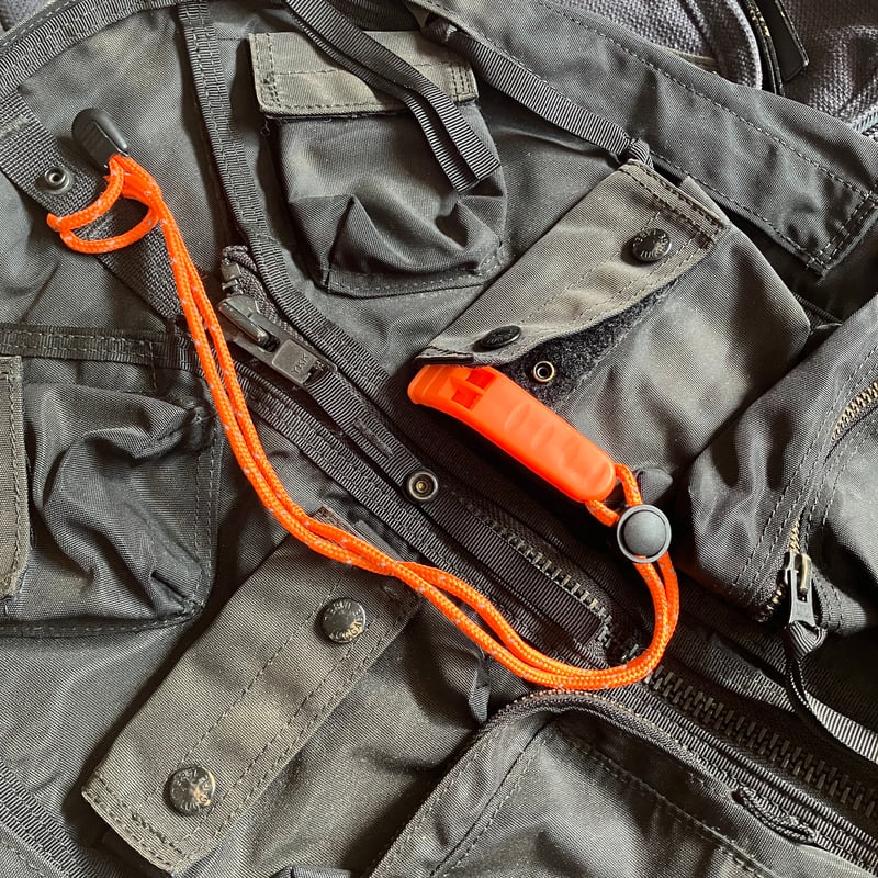 非常用ホイッスル（オレンジ） | 雑貨店 辿途迂