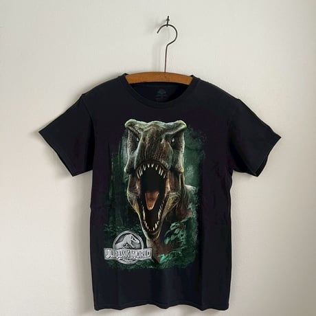 "JURASSIC WORLD" green Tshirt