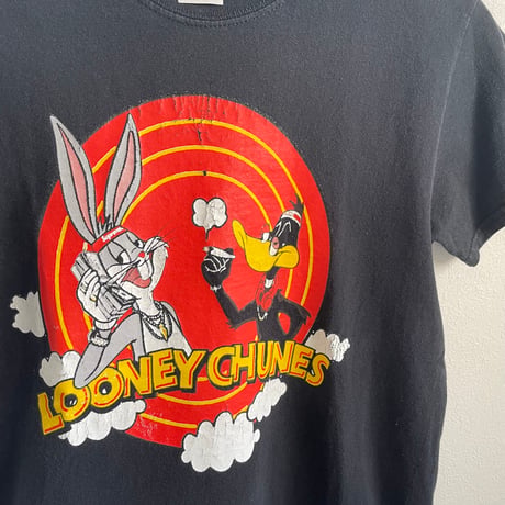 "LOONEY CHUNES" black Tshirt