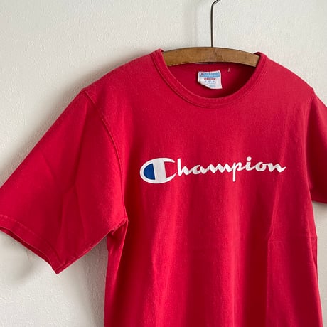"champion" logo red Tshirt