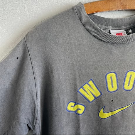 "NIKE" swoosh Tshirt kids