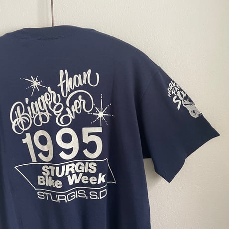 "BLACK HILL" Tshirt