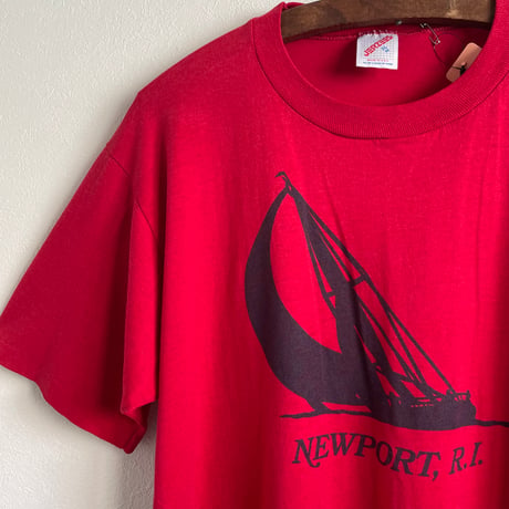 "NEWPORT"Tshirt