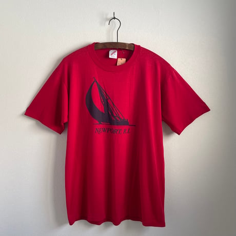 "NEWPORT"Tshirt