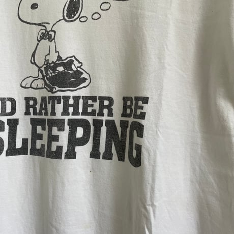 "snoopy sleeping" Tshirt