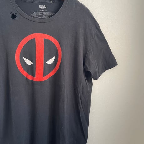 "MARVEL" damage Tshirt