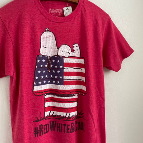 "snoopy house” Tshirt