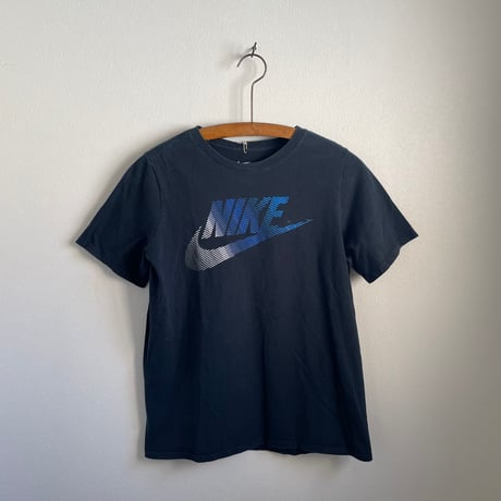 "NIKE" Tshirt  ladies kids