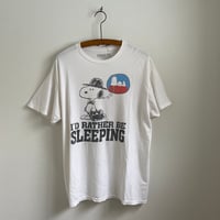 "snoopy sleeping" Tshirt