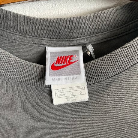 "NIKE" swoosh Tshirt kids