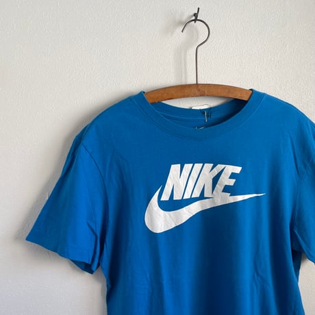 "NIKE" blue Tshirt
