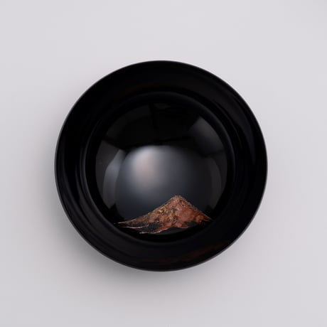 蒔絵「不二」平まり（黒色）φ12.5cm