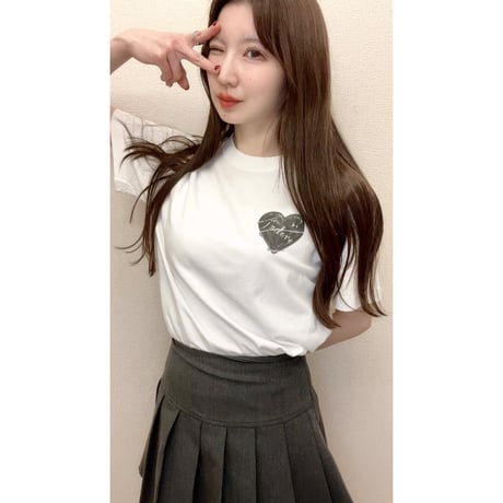 Re:vius Management /yuri-S/S Tee