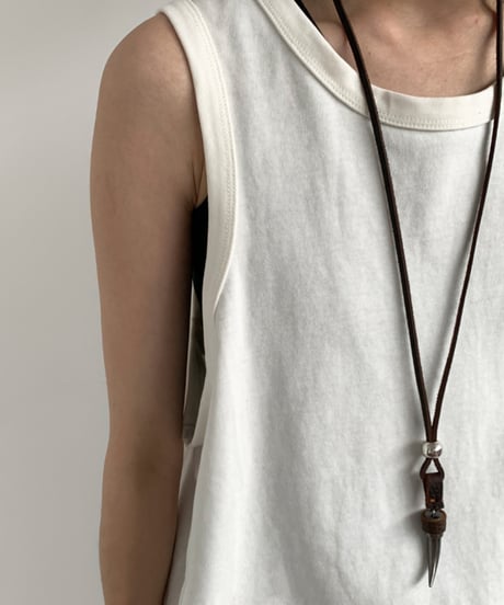 LEATHER NECKLACE-WOLFFANG