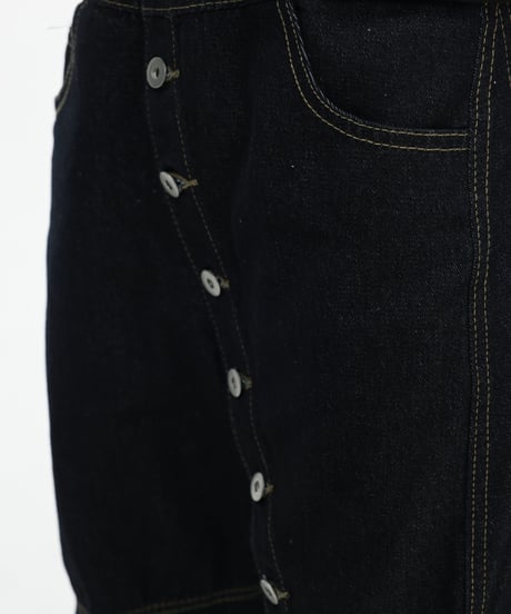 DIAGONAL BUTTON DENIM