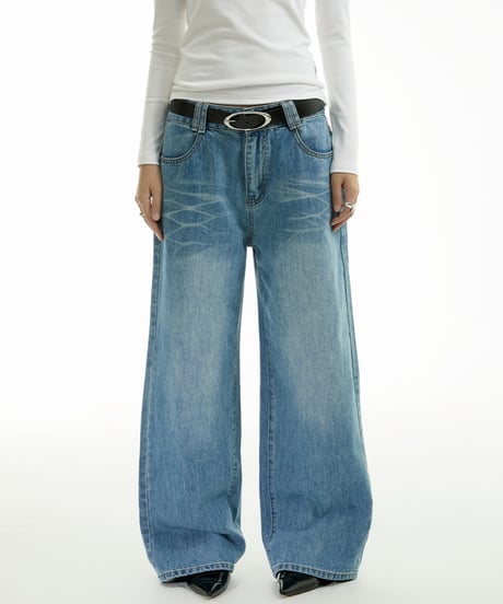 WHISKER WASHED BAGGY JEANS