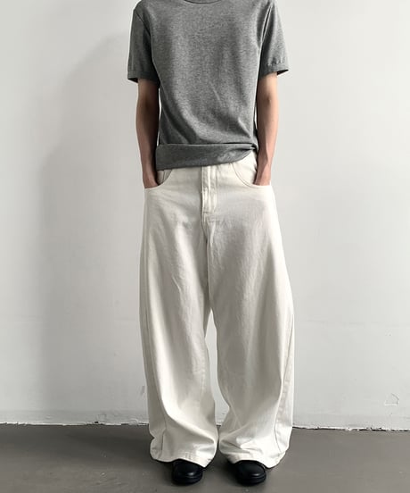 WIDE LEG WHITE DENIM