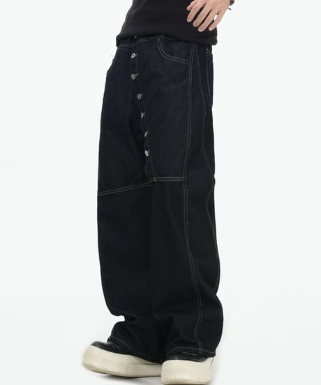 DIAGONAL BUTTON DENIM