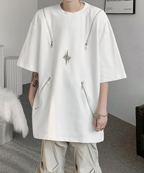 ZIPPER EMBELLISHED T-SHIRT