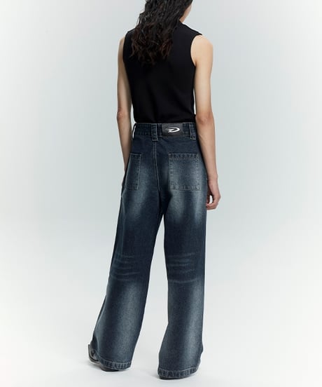 LOOSE STRAIGHT WASH DENIM
