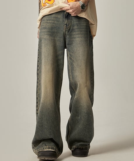LOOSE STRAIGHT LEG DENIM