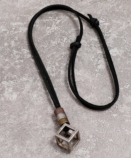 RETRO CUBE LEATHER NECKLACE /2color