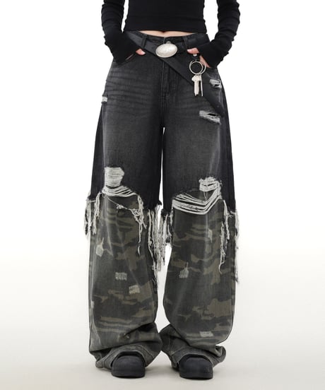 LAYERED CAMO DAMAGE DENIM
