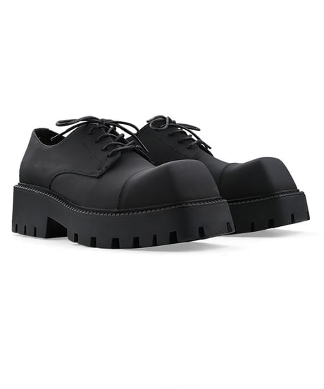 THICK-SOLED SQUARE-TOE SHOES