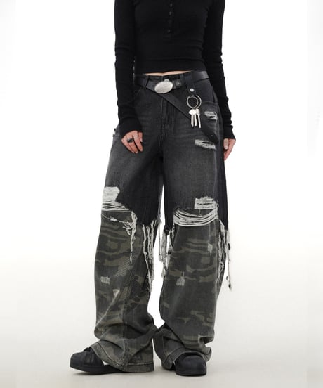 LAYERED CAMO DAMAGE DENIM