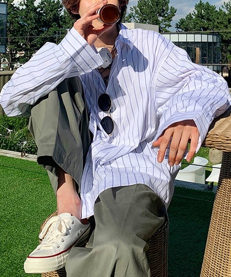 LOOSE STRIPED SHIRT