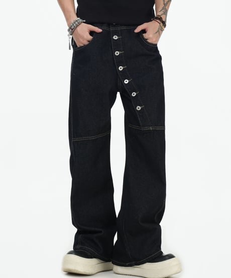 DIAGONAL BUTTON DENIM