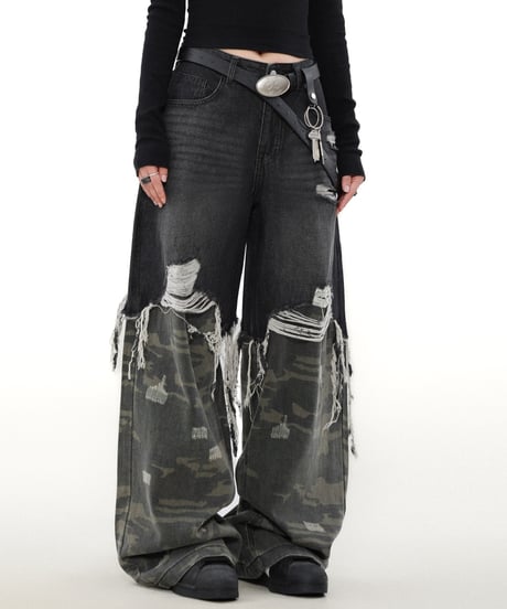 LAYERED CAMO DAMAGE DENIM