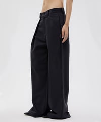 PLEATED WIDE STRAIGHT SLACKS