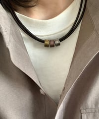 LEATHER NECKLACE-VINTAGEMETAL
