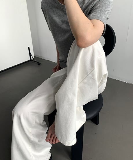 WIDE LEG WHITE DENIM