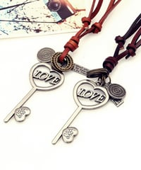 LOVE KEY LEATHER NECKLACE /2color