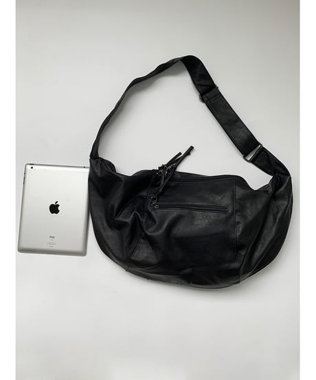FAUXLEATHER ROUND SHOULDER BAG /2color