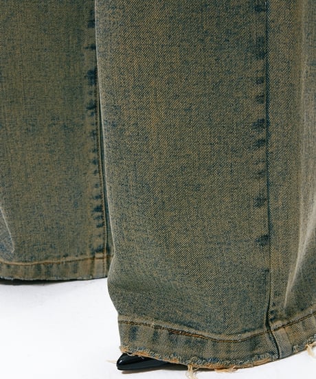 GRUNGE LOOSE FIT JEANS