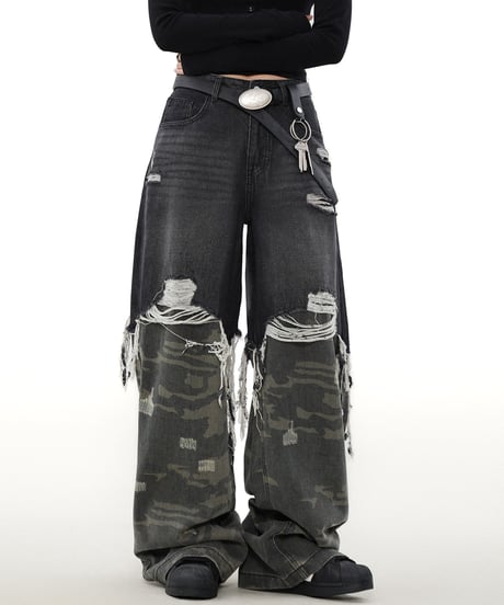 LAYERED CAMO DAMAGE DENIM