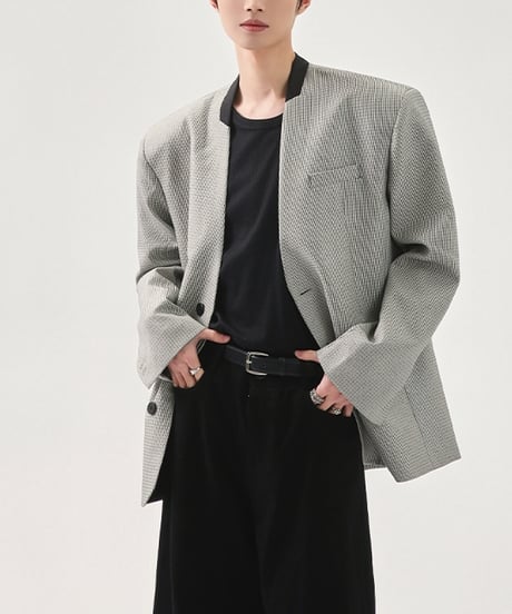 MONOCHROME NO-COLLAR JACKET