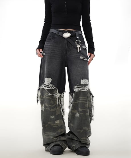 LAYERED CAMO DAMAGE DENIM