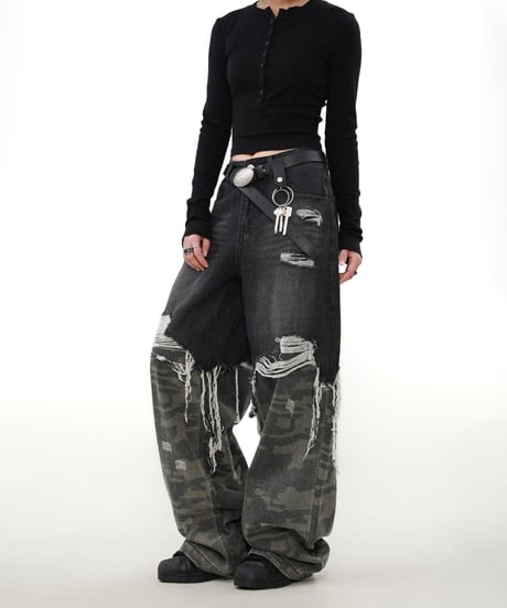 LAYERED CAMO DAMAGE DENIM