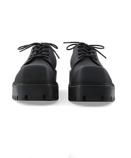 THICK-SOLED SQUARE-TOE SHOES
