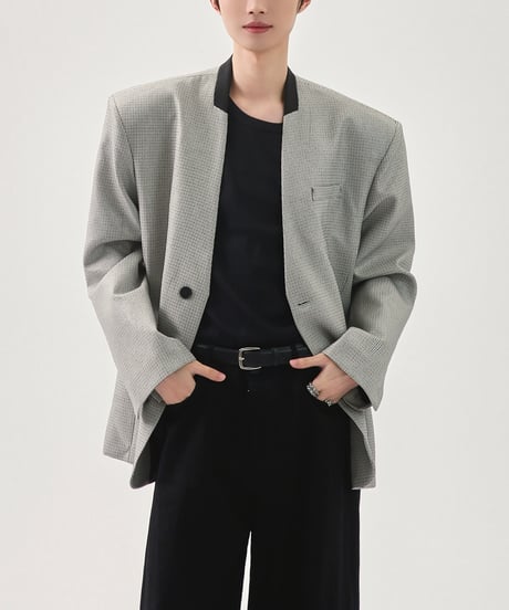 MONOCHROME NO-COLLAR JACKET