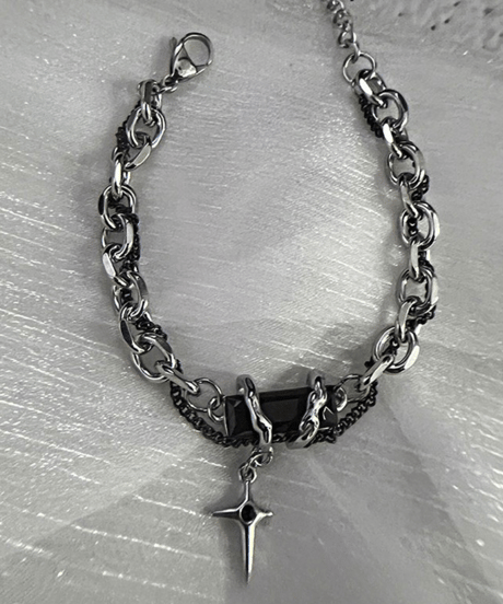 BLACK CRYSTAL STAR BRACELET