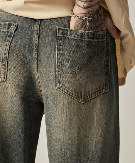 LOOSE STRAIGHT LEG DENIM